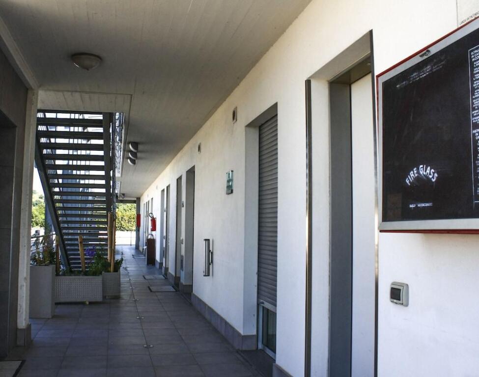 Hotel Bed & Business