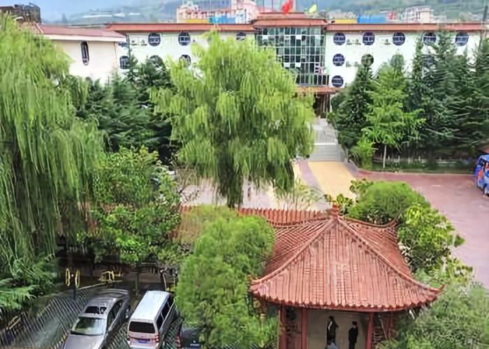 Westqiang Homeland Hotel