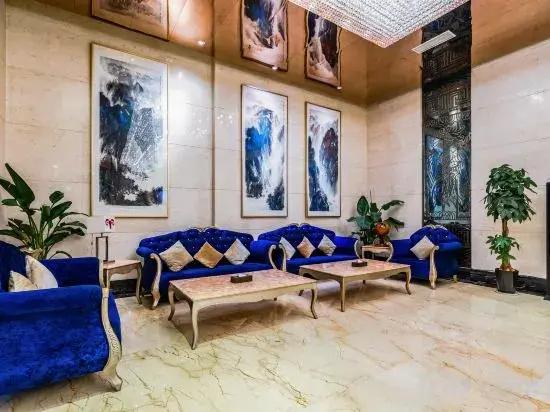 Fenghuangge Hotel