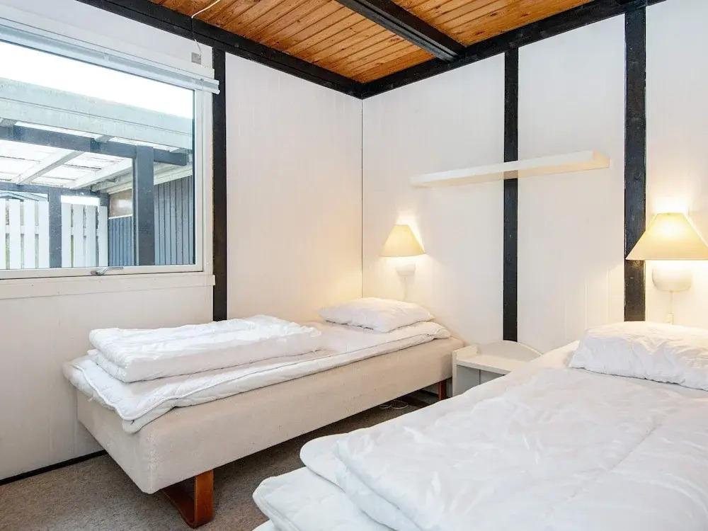 6 Person Holiday Home in Ronde