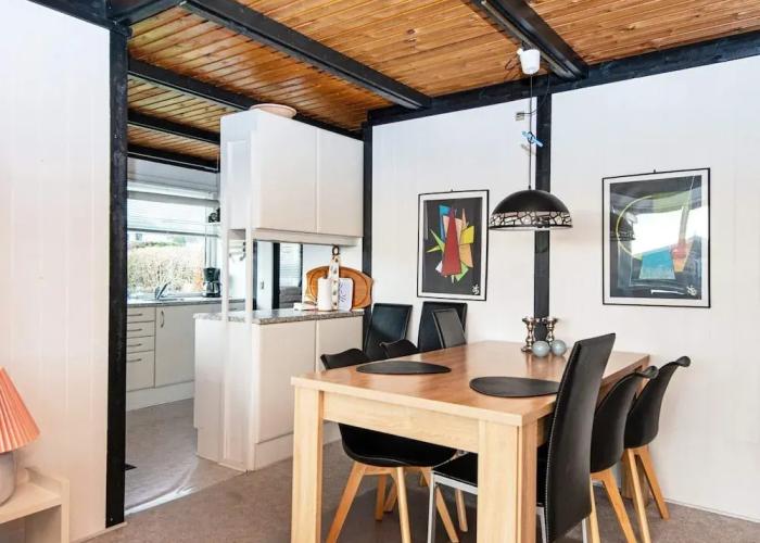6 Person Holiday Home in Ronde