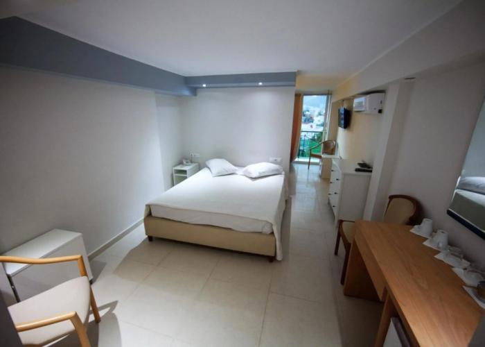Thomas Beach Hotel