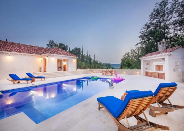 Villa Doline