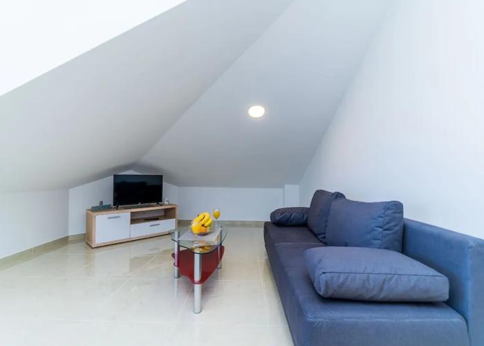 Apartments Šmanjak