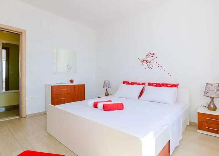Villa in Gruda With Swimming Pool