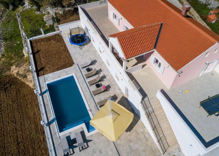 Villa in Gruda With Swimming Pool