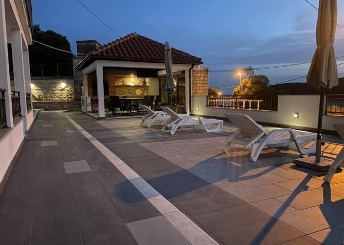 Mata Family Apartments