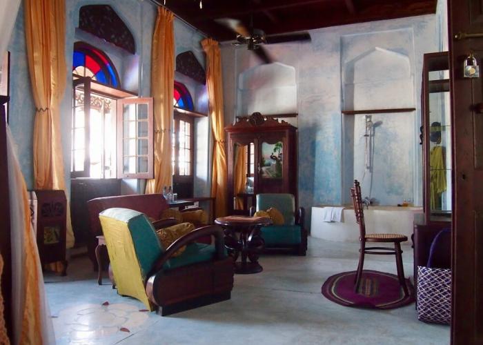 Emerson Spice Hotel