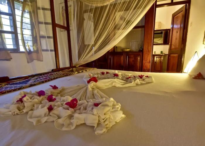 Mangrove Lodge