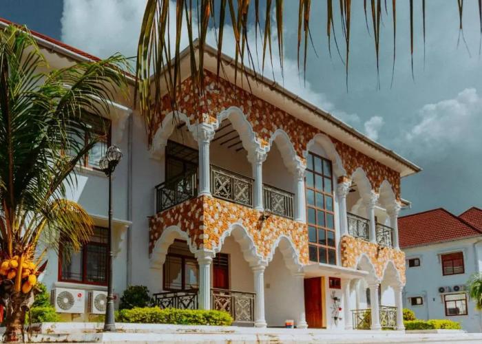 Sunny Palms Beach Bungalows