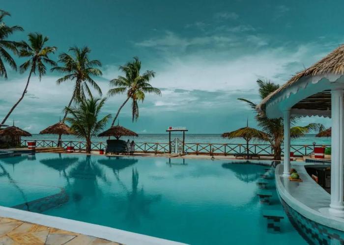 Sunny Palms Beach Bungalows