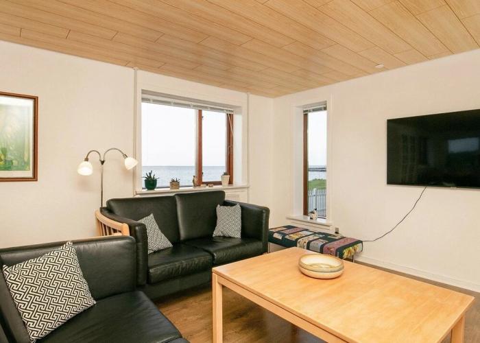 Seaside Retreat in Hvalpsund-by Traum