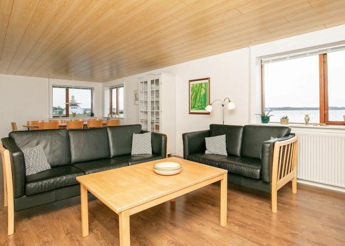 Seaside Retreat in Hvalpsund-by Traum