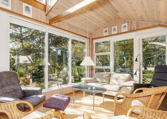 Tranquil Waterside Retreat-by Traum