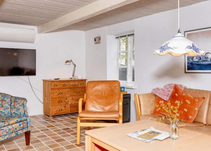 Cozy Coastal Cottage at Jegindo-by Traum