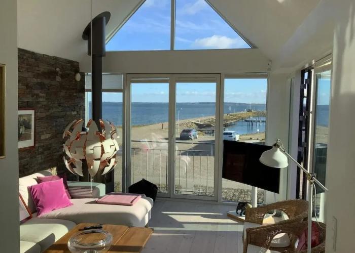 6 Person Holiday Home in Thyholm