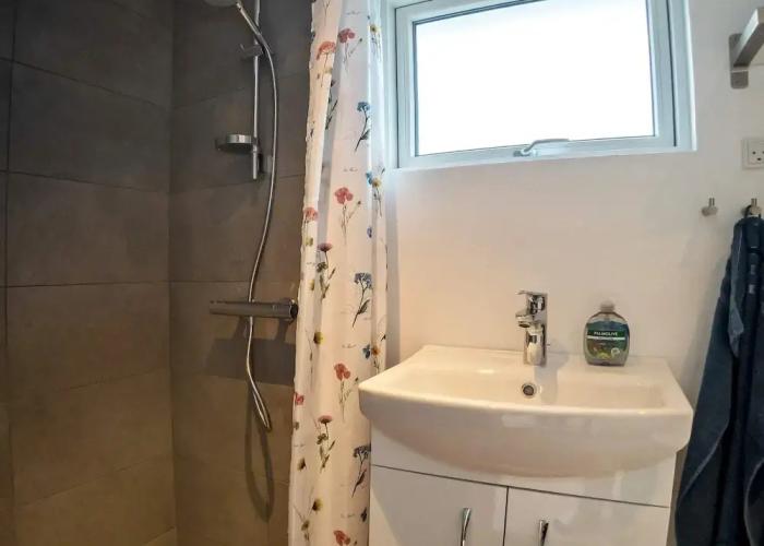 6 Person Holiday Home in Thyholm