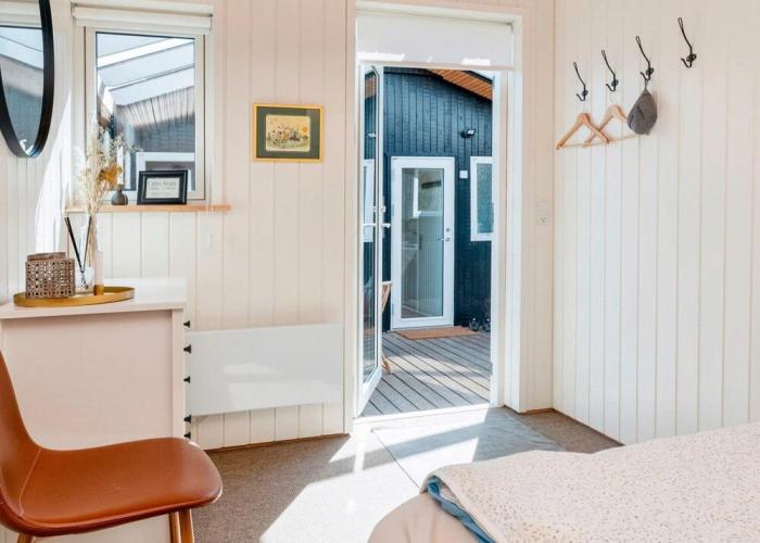 6 Person Holiday Home in Hojslev