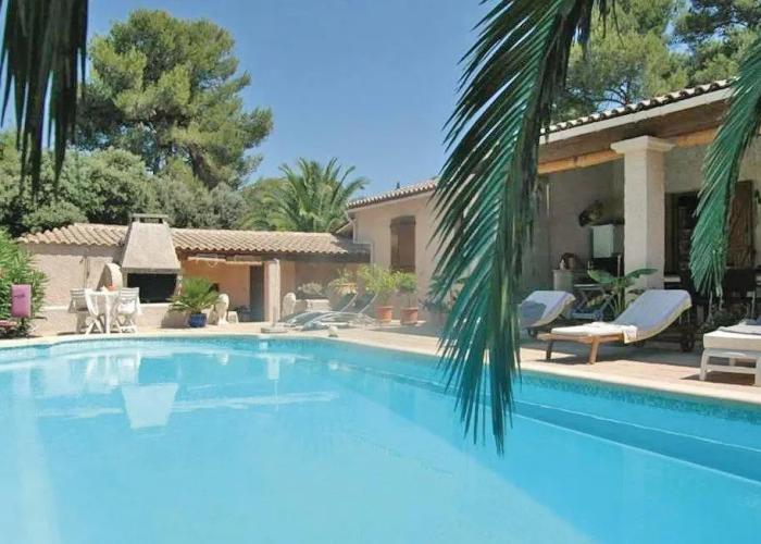 Les Pins Blancs de Provence