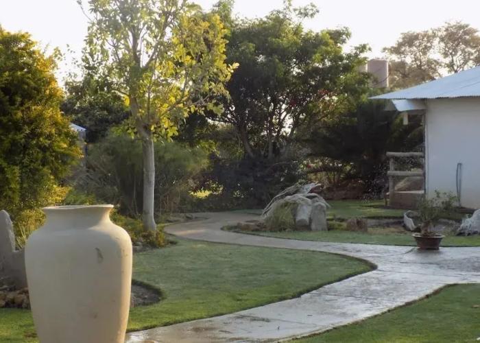Eldorado Guest House & Camping