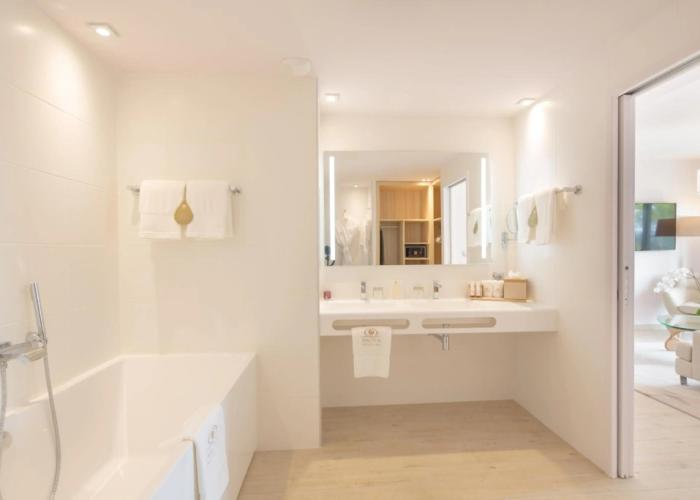 Akoya Hotel & Spa