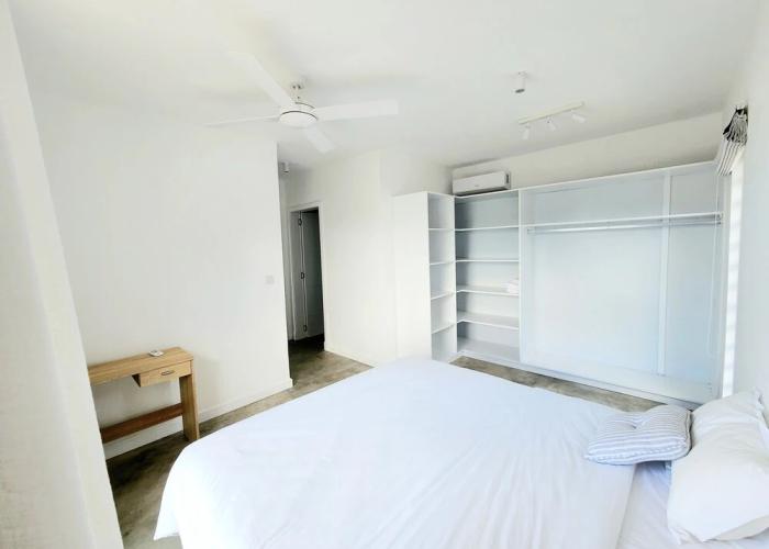Luxury beachfront villa with private pool and cozy Pavillon with private jacuzzi on rooftop terrace