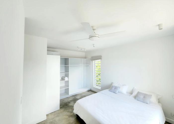 Luxury beachfront villa with private pool and cozy Pavillon with private jacuzzi on rooftop terrace
