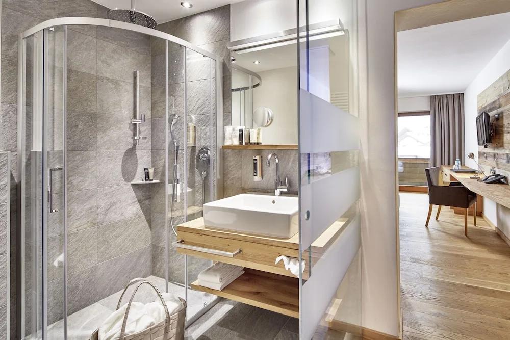 фото Der grüne Baum Hotel
