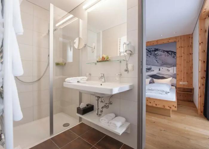 Mondschein Hotel and Chalet