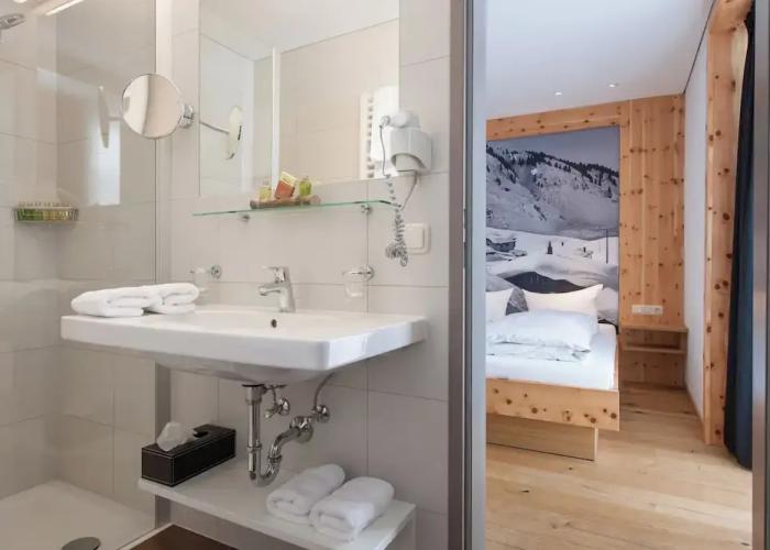 Mondschein Hotel and Chalet