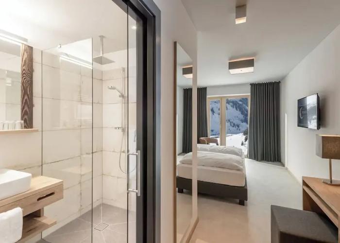 Mondschein Hotel and Chalet