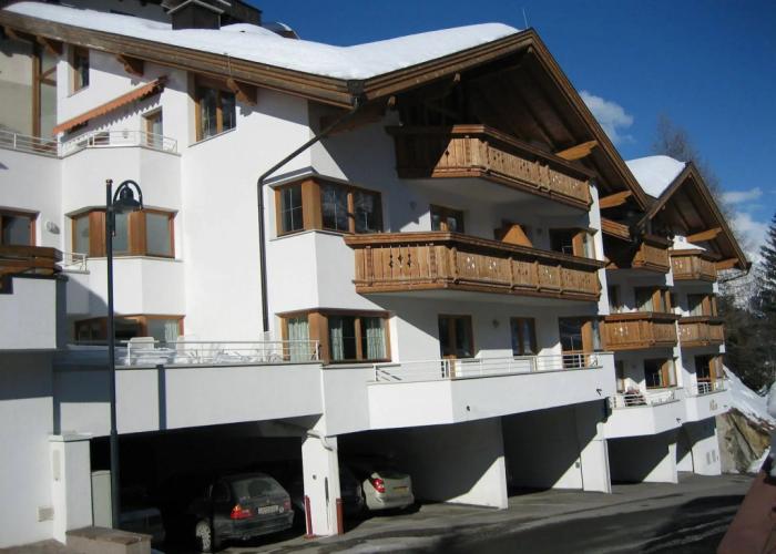 Fliana Arlberg Studios and Apartments