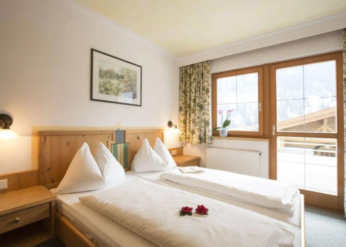 Fliana Arlberg Studios and Apartments