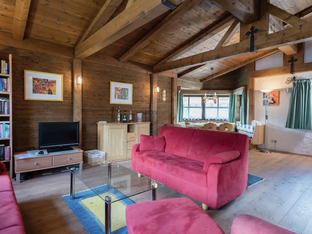 Spacious Apartment near Ski Area in Niedernsill