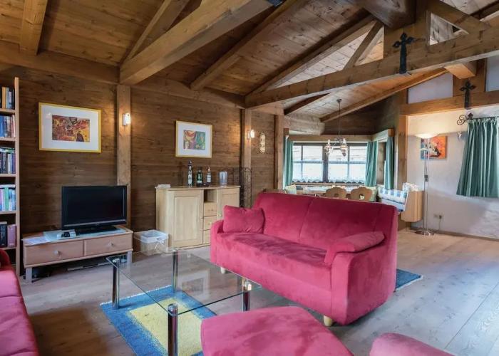Spacious Apartment near Ski Area in Niedernsill