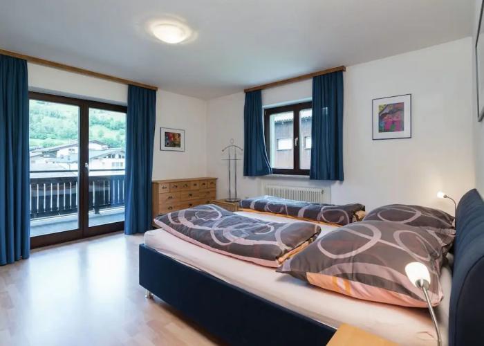 Spacious Apartment near Ski Area in Niedernsill