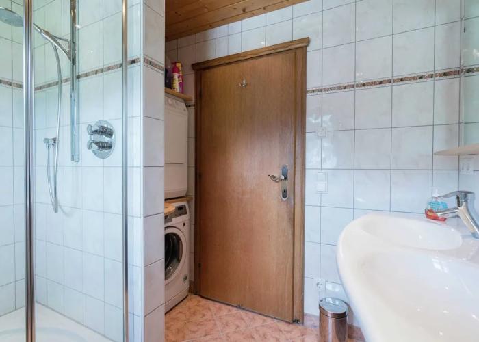 Spacious Apartment near Ski Area in Niedernsill