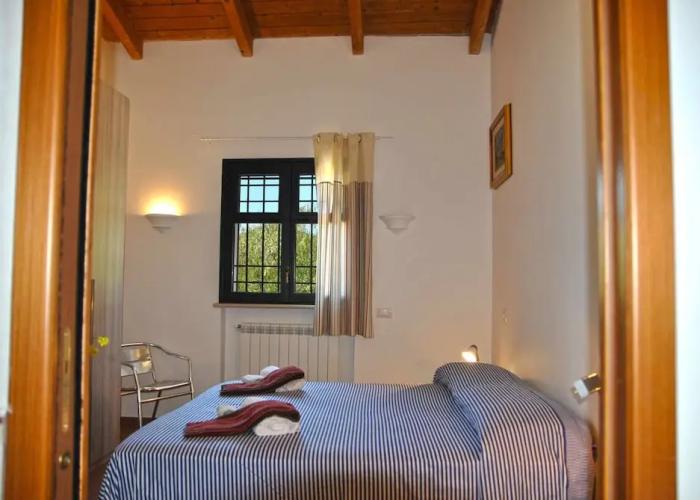 Red Roses Flat in a Semi-detached Villa