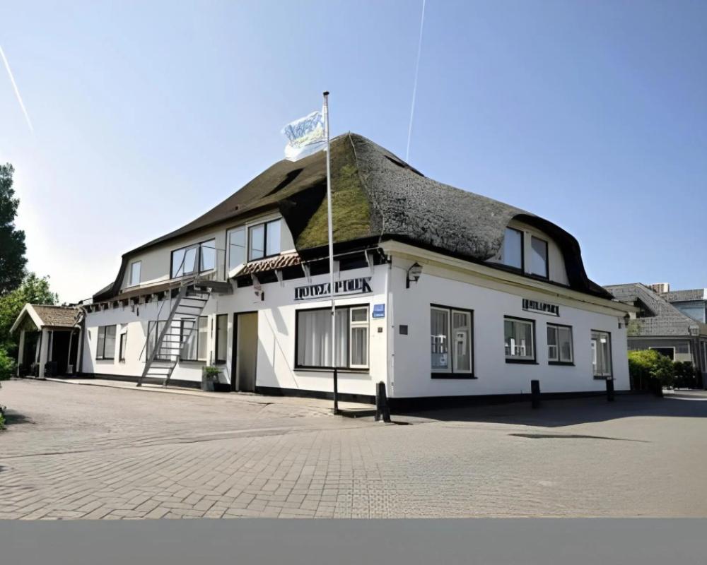 Hotel op Diek