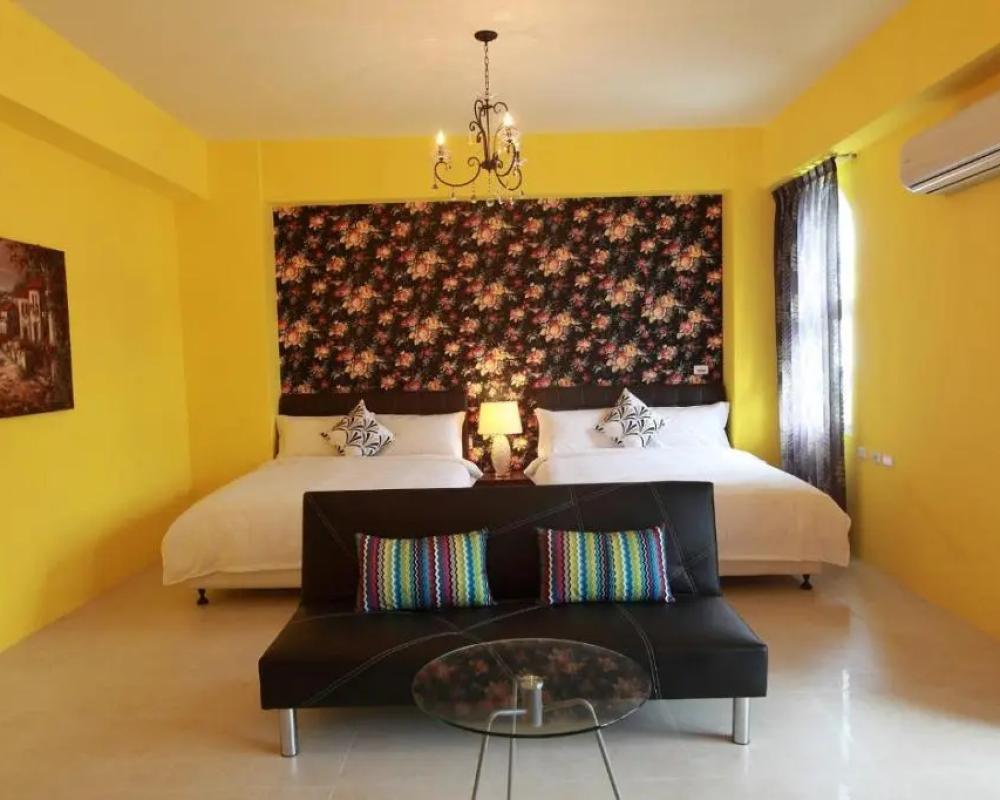 фото Brown B&B