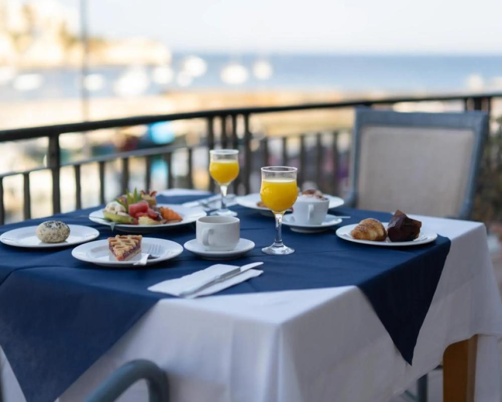 фото Calypso Hotel