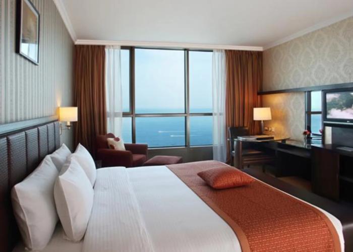 Grand Hotel