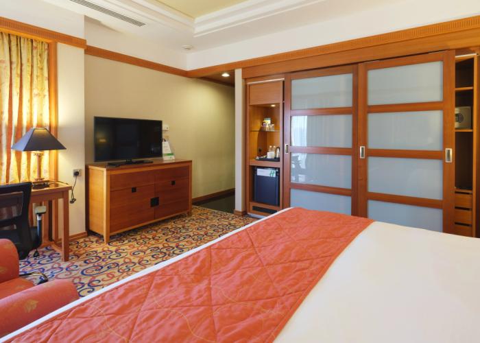 Holiday Inn Kuwait by IHG