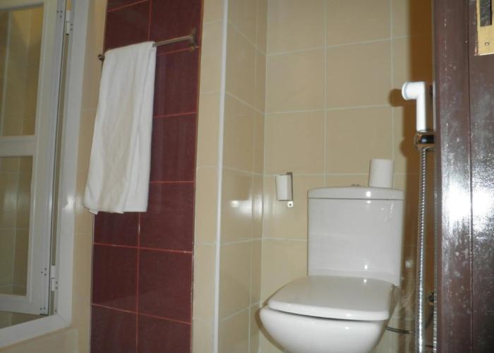 Marina Royal Hotel Suites