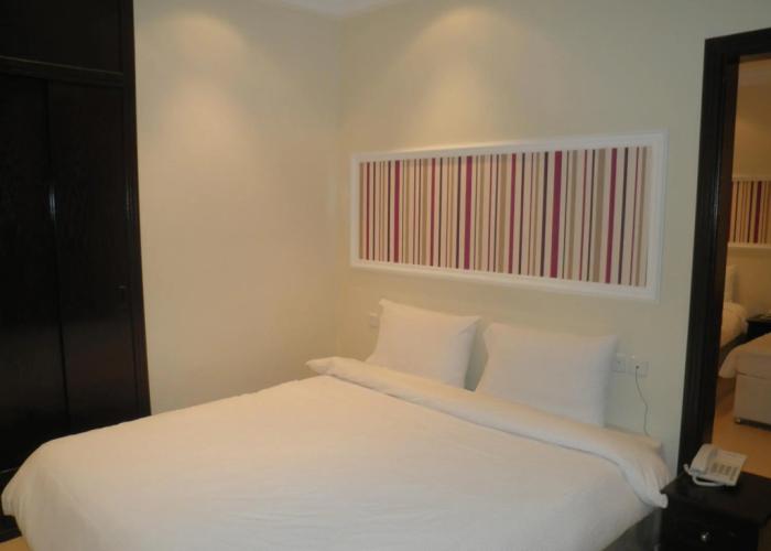 Marina Royal Hotel Suites