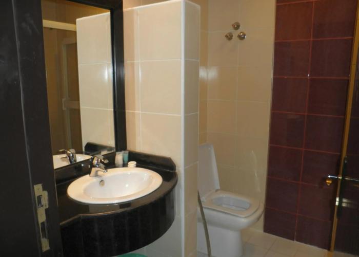 Marina Royal Hotel Suites