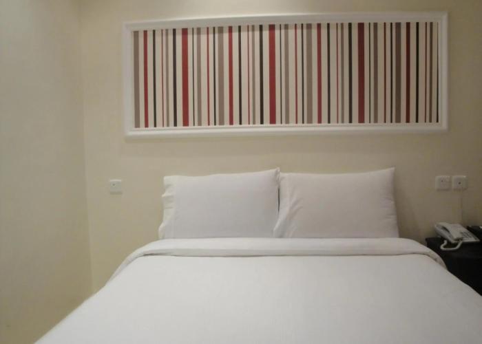 Marina Royal Hotel Suites