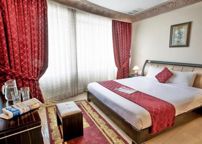 Sara Plaza Hotel