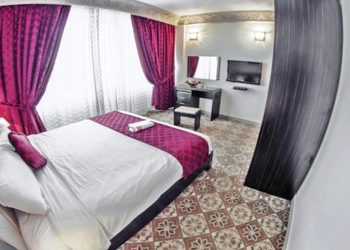 Sara Plaza Hotel