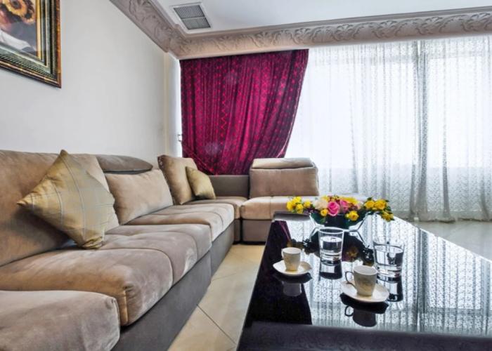 Sara Plaza Hotel